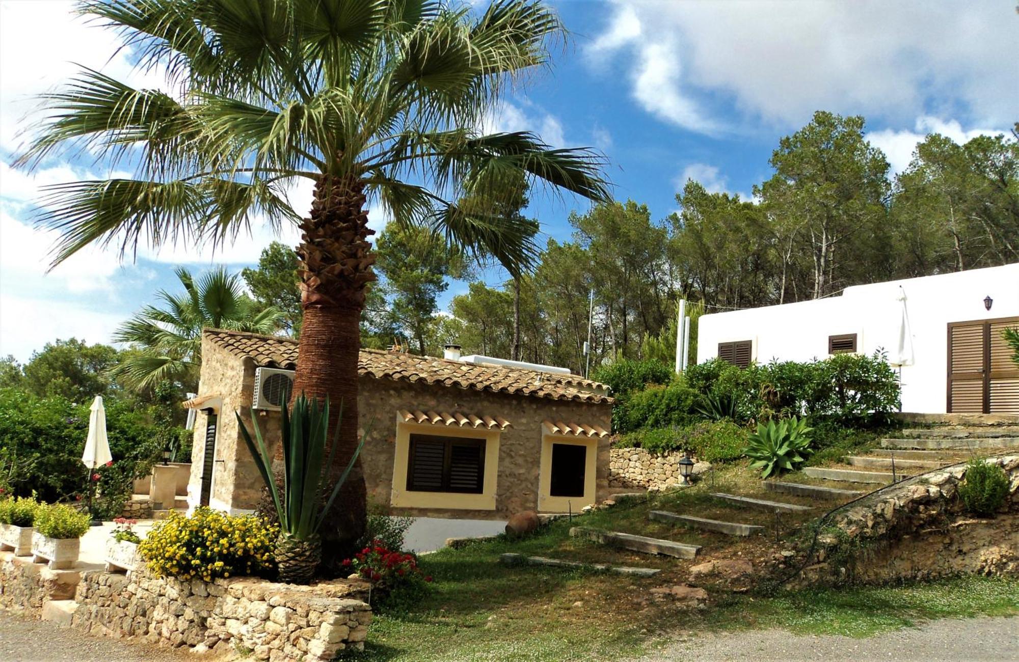 Estada en una granja Pinosol Santa Eulària des Riu
